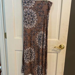 Maxi skirt Charlotte Russe ladies medium